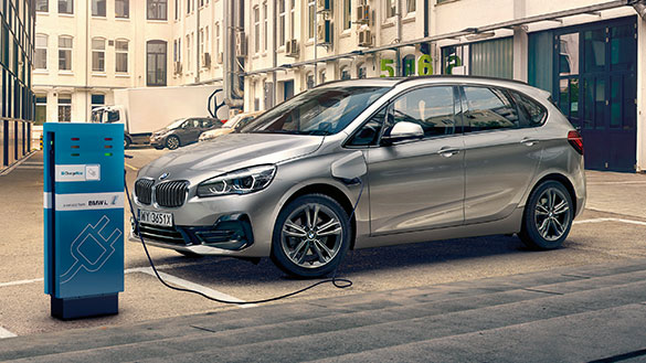 Samochody hybrydowe od BMW.