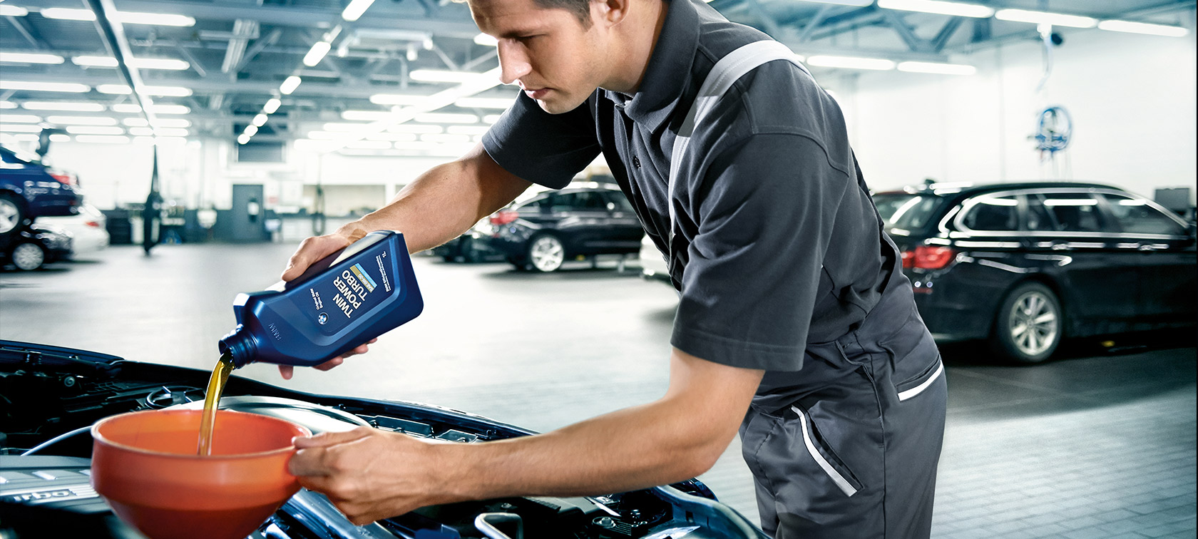 Serwis olejowy w najlepszej cenie w serwisie Dealera BMW Auto Fus.