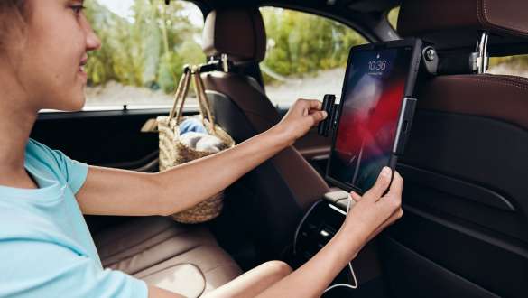Safety Case BMW do iPada Apple z ekranem 11˝ do systemu Travel Comfort.