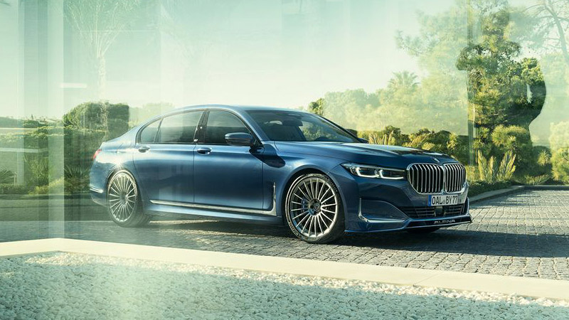 BMW ALPINA B7 - BMW na tle drzew