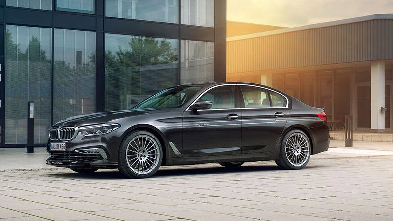 BMW ALPINA D5 S - BMW limuzyna zaparkowana