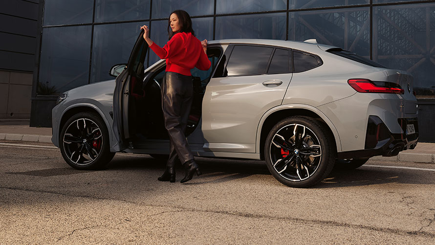 BMW X4.
