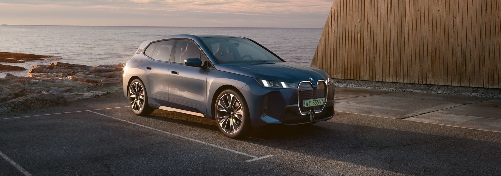 BMW iX
